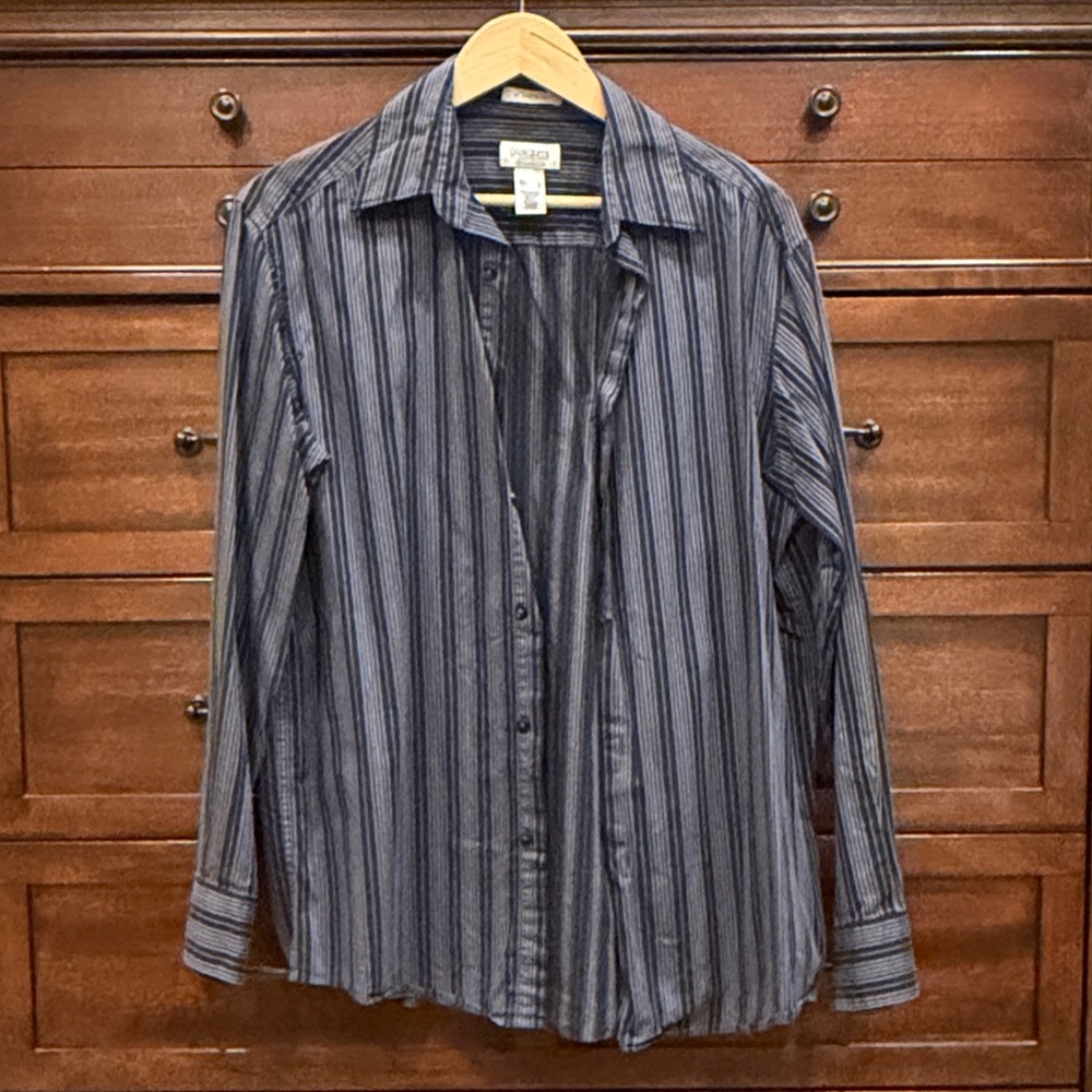 Claiborne Men's L Blue Striped Button Down Long Sleeve Dress Shirt Classy